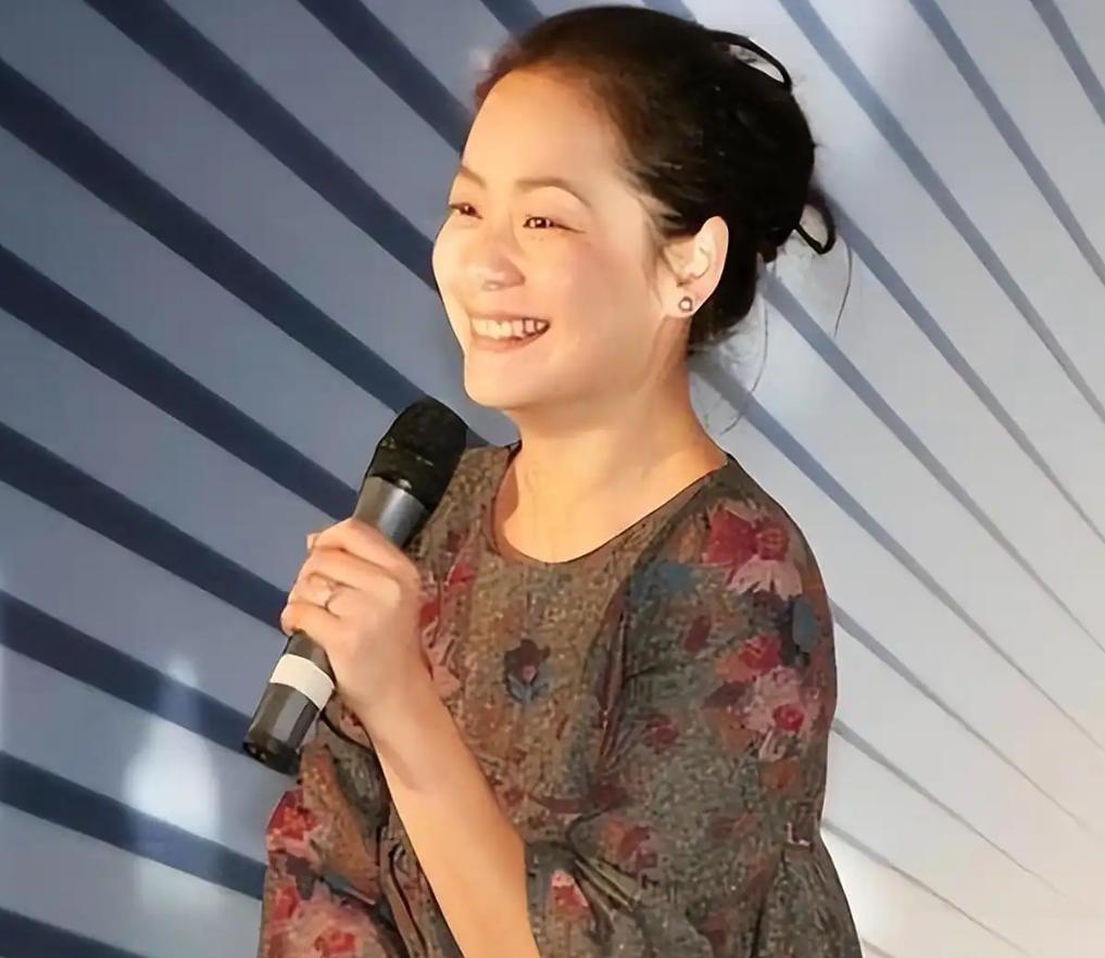 谢园：一生无儿无女，因病离世后留下小娇妻，邱悦的选择让人动容
